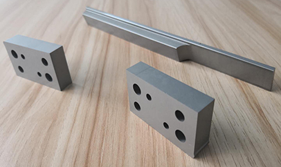 HQ-400EZ伺服中走絲機床切割200高工件